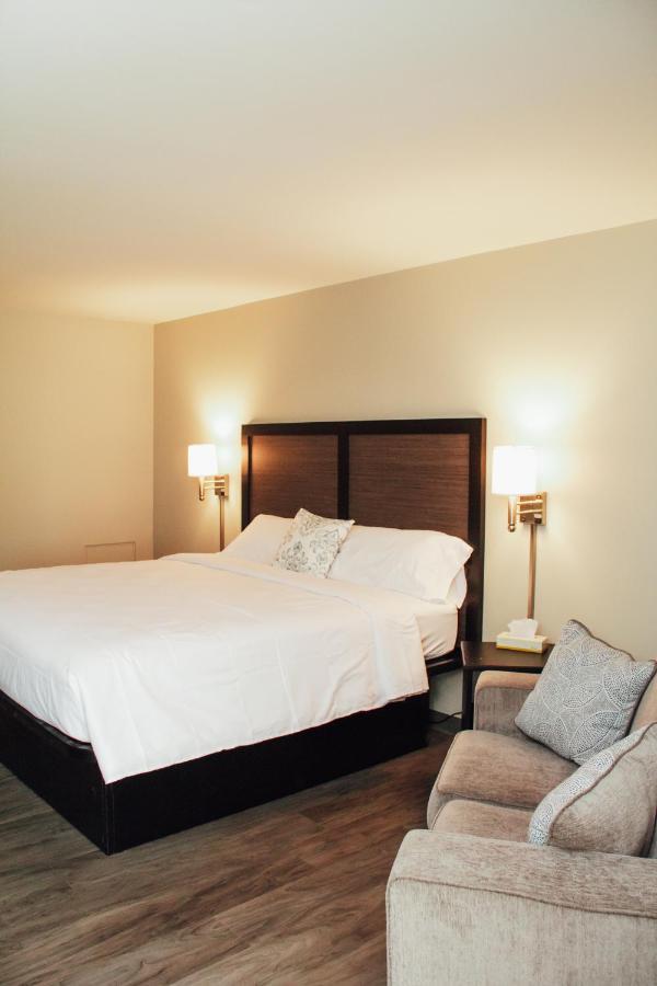 Country Squire Inn And Suites New Holland Esterno foto