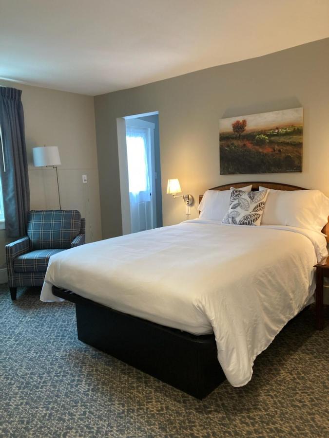Country Squire Inn And Suites New Holland Esterno foto