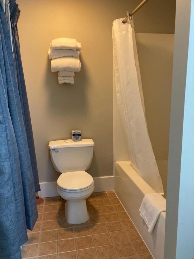 Country Squire Inn And Suites New Holland Esterno foto