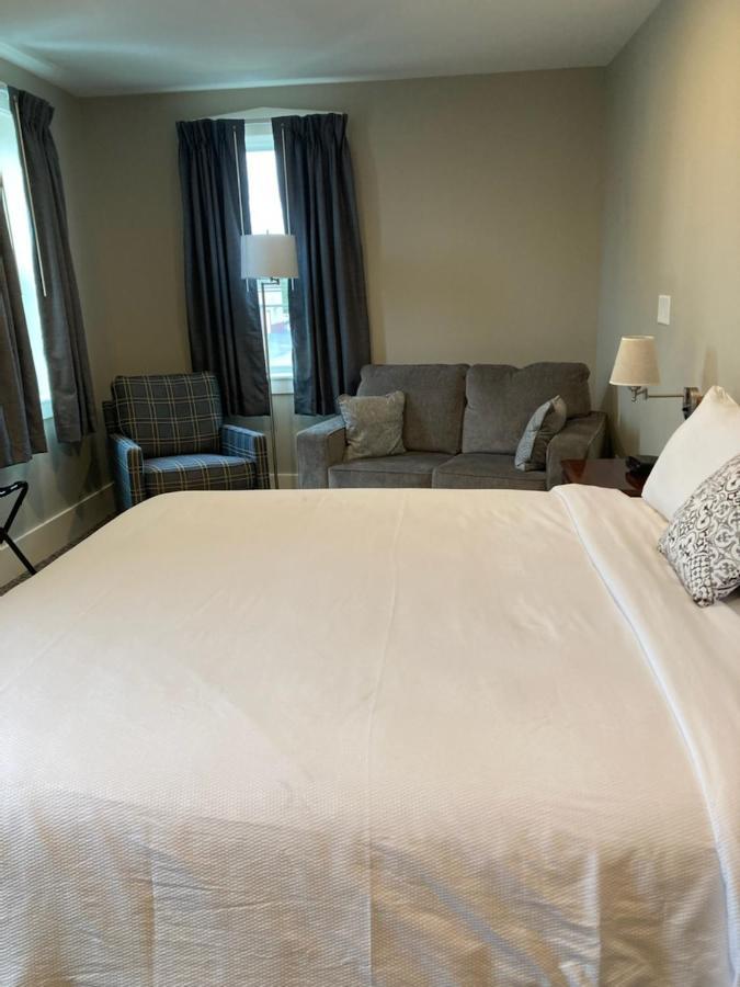 Country Squire Inn And Suites New Holland Esterno foto
