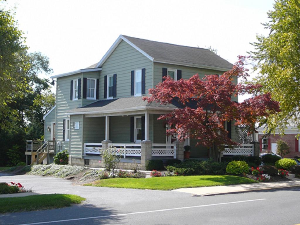 Country Squire Inn And Suites New Holland Esterno foto